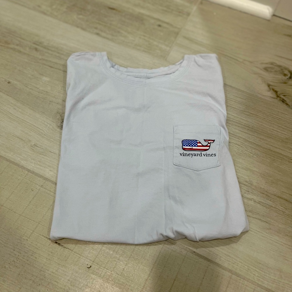 Vineyard vines shirt